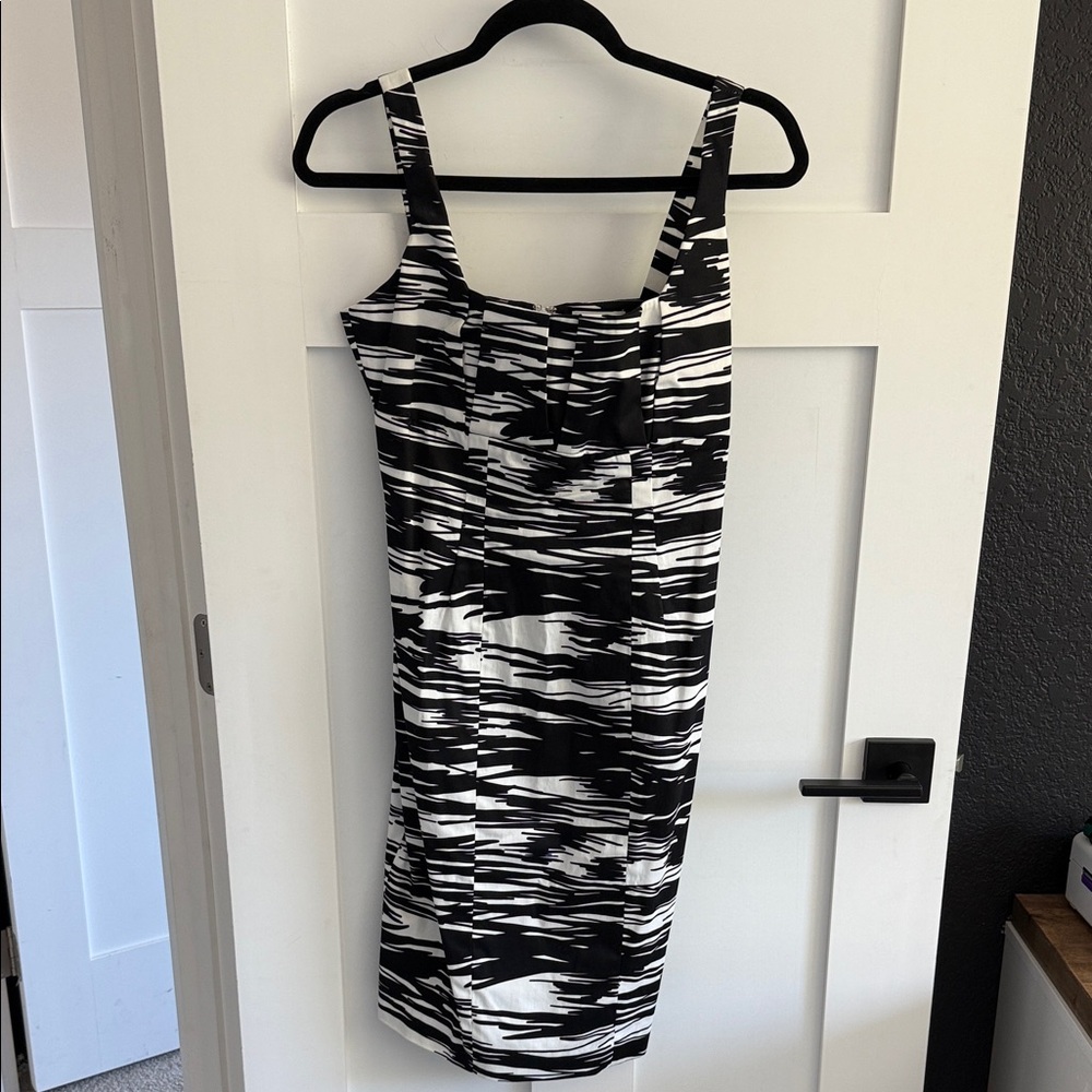 Calvin Klein Structured Stylish Black and White Women's Dress Size 4